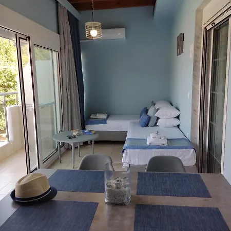Celeste Deluxe Aparthotel