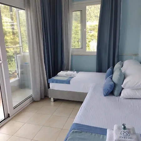 Celeste Deluxe Aparthotel